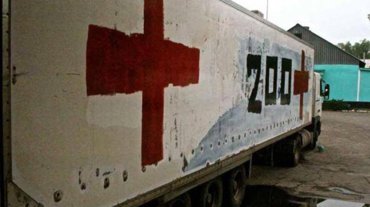 На Донбассе заметили 17 грузовиков с надписью "Груз 200"