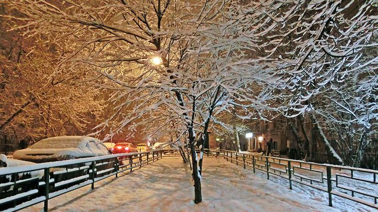 Погода в Киеве: город засыплет снегом 