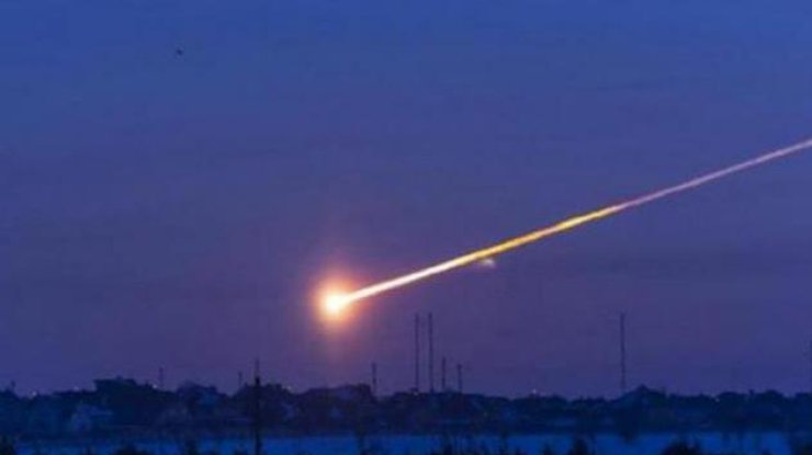 Метеорит пролетел над озером Мичиган в США