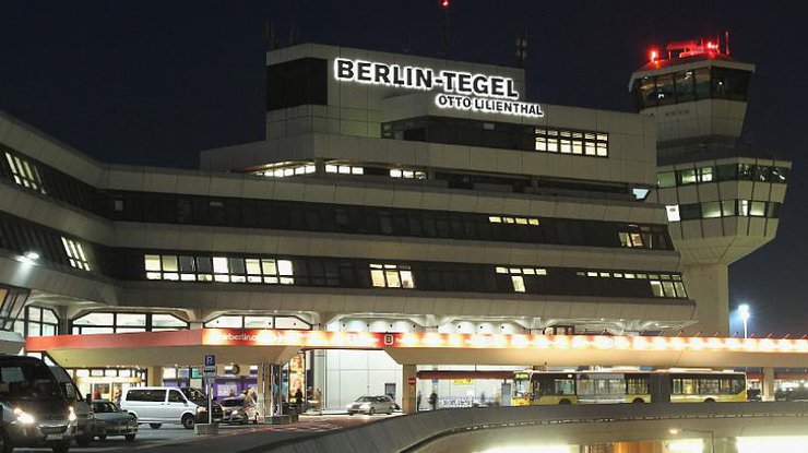 В аэропортах Берлина отменили более 130 рейсов 