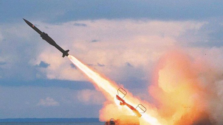 Иран снова запустил баллистическую ракету