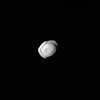 На спутнике Сатурна обнаружили "космический пельмень" (фото)