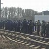 Блокада Донбасса: активистов штурмуют на БТРах