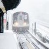 Нью-Йорк накрыл мощный снежный шторм (видео)
