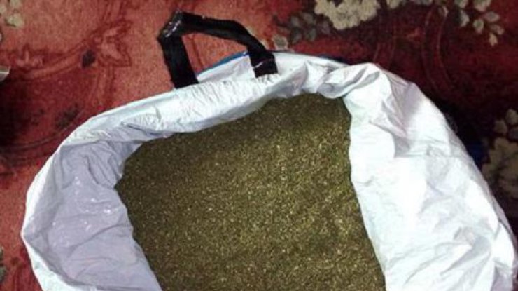 В Хмельницкой области арестовали мужчину за хранение 5 кг марихуаны