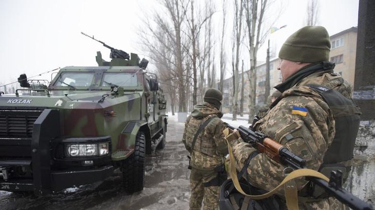 Война на Донбассе: под огнем боевиков погиб украинский военный