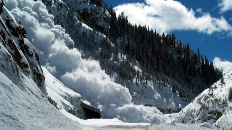 В Австрии снежная лавина унесла жизни двух лыжников. Фото: zak.depo.ua