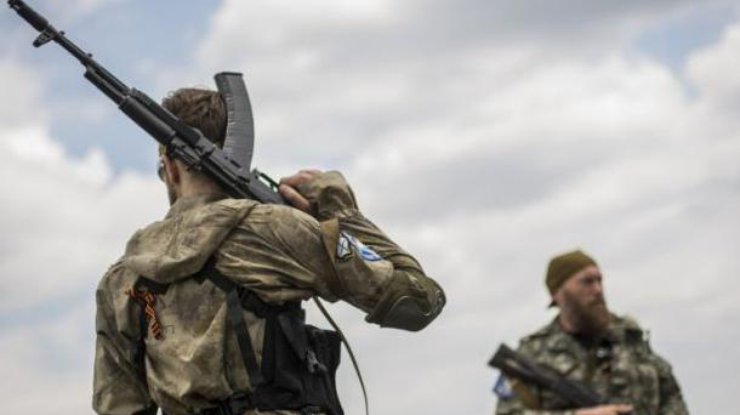 На Донбассе враг массово разворовывает оружие