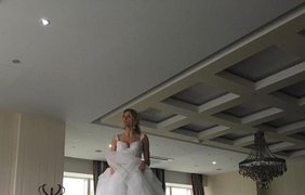 Известная певица примеряла свадебный наряд / Фото: из Facebook