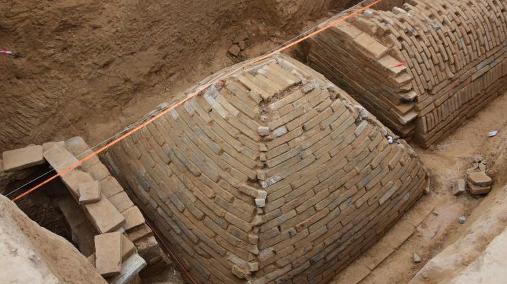 Археологи обнаружили необычную гробницу в центральном Китае
