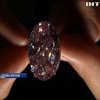 В Китаї виставлять на аукціон найдорожчий діамант світу 