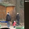 У Пущі-Водиці власник пансіонату виживає переселенців з Донбасу 