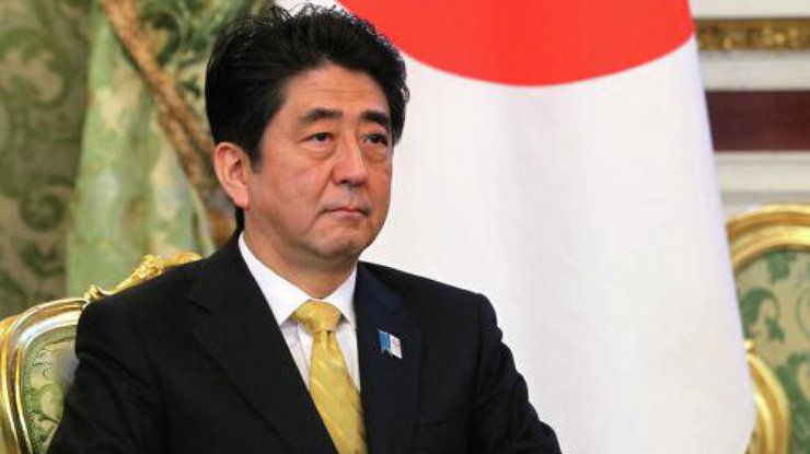 В Японии продлили максимальный срок полномочий премье