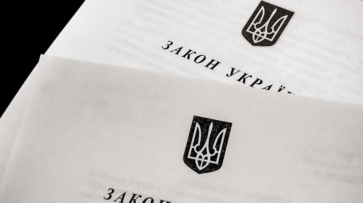 Президент Украины Петр Порошенко подписал закон Украины для сотрудничества с Евросоюзом