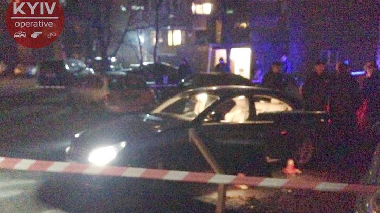 В центре Киева расстреляли автомобиль
