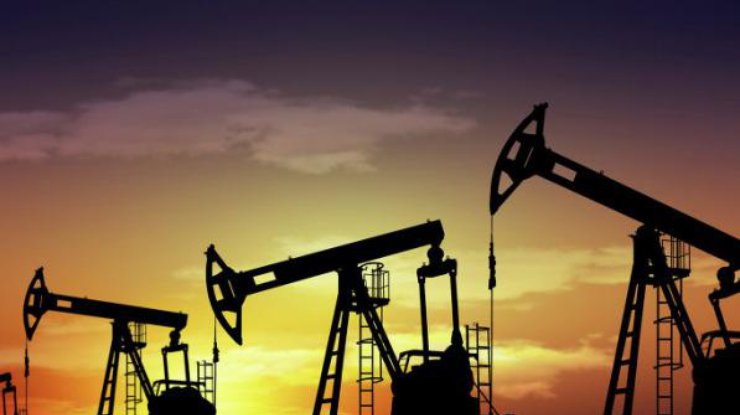 Цены на нефть поднялись после рекордного падения 