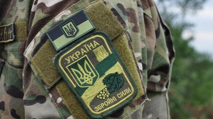 На Донбассе командир был вынужден отстреливаться от пьяных военных