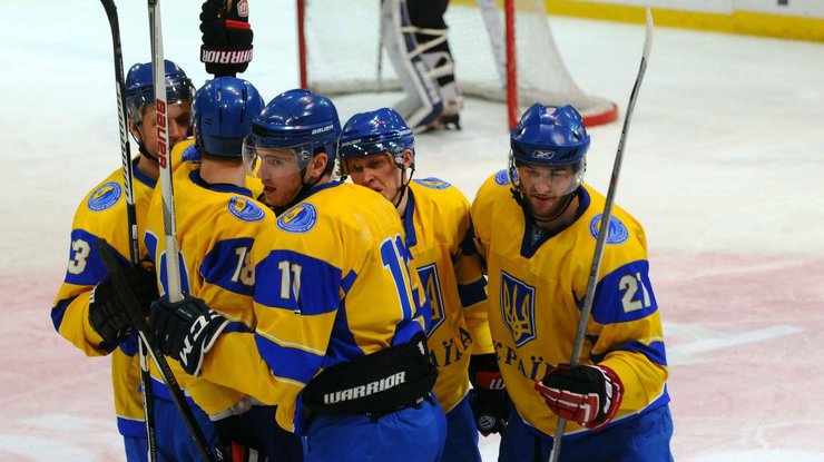 К чемпионату мира в Киеве будут готовиться 28 украинских хоккеистов