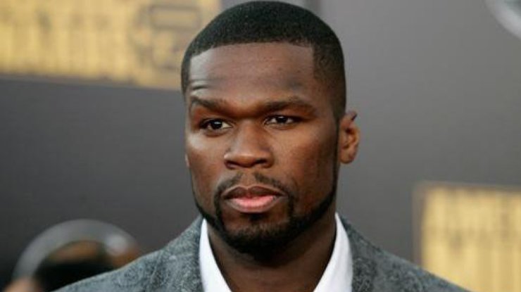 Рэпер 50 Cent ударил фаната кулаком в грудь