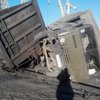 В Бердянске поезд протаранил грузовик (фото)