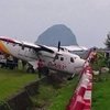 Самолет чудом не разбился при посадке (видео) 