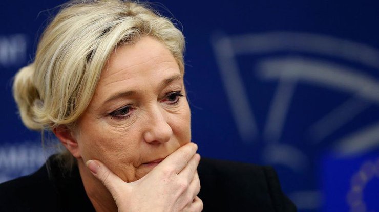 Суд Франции хочет лишить Марин Ле Пен депутатской неприкосновенности 