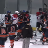 В Беларуси хоккеисты устроили драку с соперниками после поражения (видео)