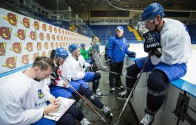 Билетов нет: семьи хоккеистов сборной Украины не попадут на трибуны 