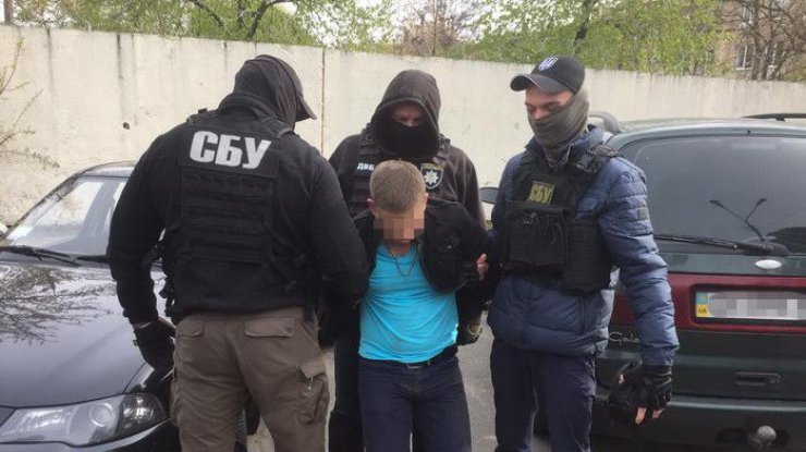 В Киеве следователя полиции поймали "на горячем" 