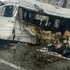Под Харьковом микроавтобус с пассажирами протаранил грузовик: появились жуткие кадры 