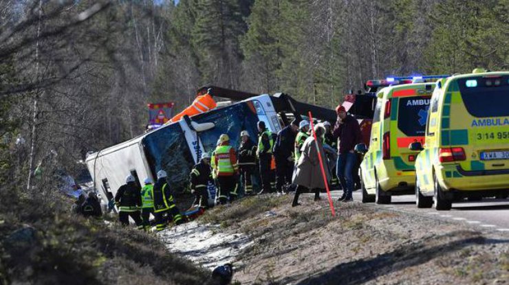 Ужасная авария с автобусом в Швеции