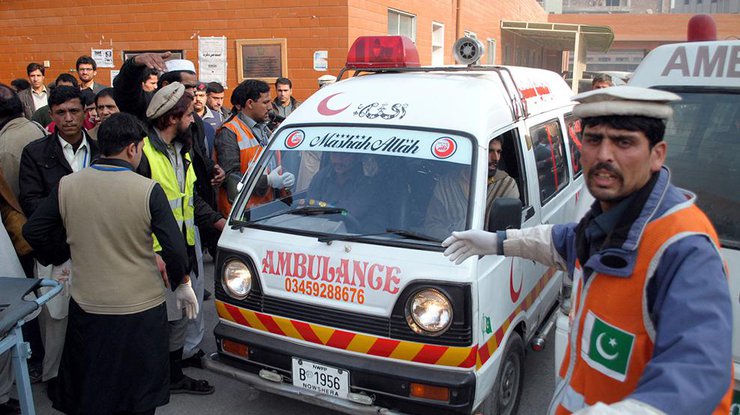 В Пакистане взрыв бомбы унес жизни четырех человек