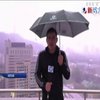 В Китаї блискавка влучила в ведучого прогнозу погоди