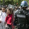 В Париже полиция применила слезоточивый газ к школьникам (фото)