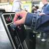 В метро Киева проездные заменят на банковские карты