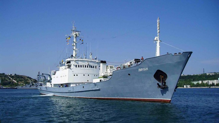 В Черном море военный корабль России столкнулся с судном. Фото из открытых источников