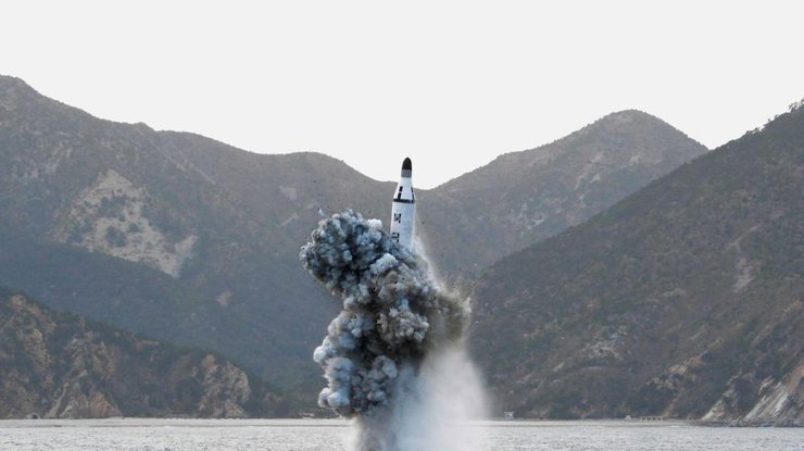 КНДР произвела новое испытание баллистической ракеты 