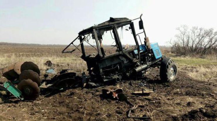 На Донбассе трактор взорвался на мине