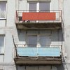 В Житомире студент выпал с балкона пятого этажа
