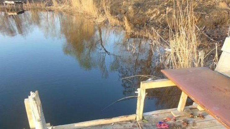 На столичной Оболони в озере обнаружили тело женщины