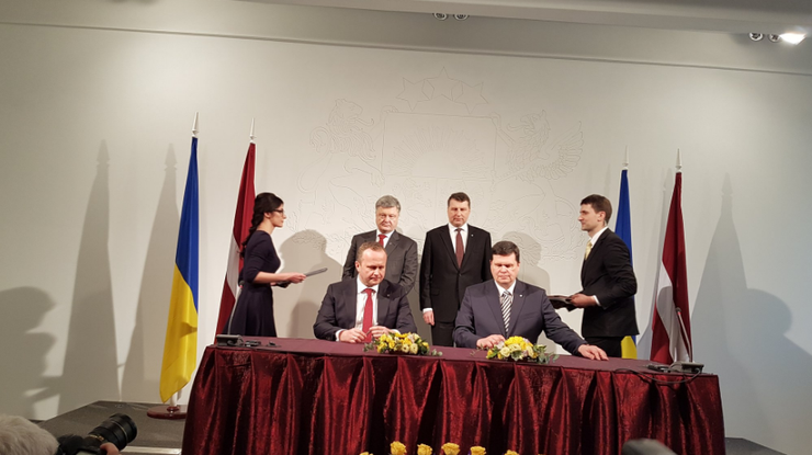 Украина и Латвия подписали соглашение о сотрудничестве в экологической сфере. Фото: twitter