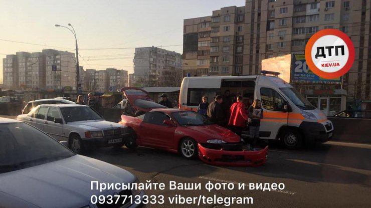 В Киеве образовались пробки из-за аварии 