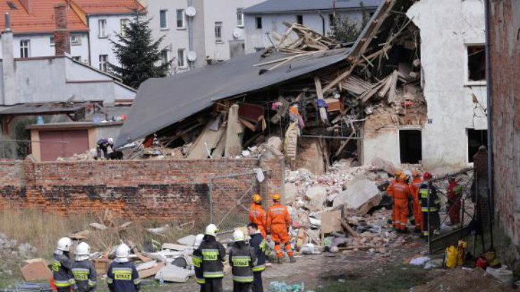 Обвал жилого дома в Польше: погибли 2 человека. Фото: PAP