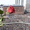 В Швеции тысячи людей вышли на "фестиваль любви" против терроризма (фото)