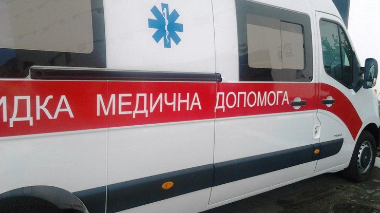 На Закарпатье мужчины в гневе напали на станцию скорой помощи 