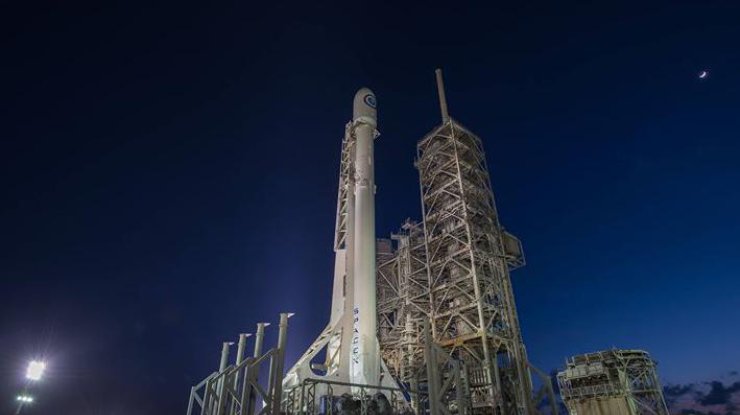 SpaceX запустила ракету Falcon 9