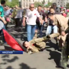 В Николаеве азовцы порвали знамена в офисе афганцев (видео)
