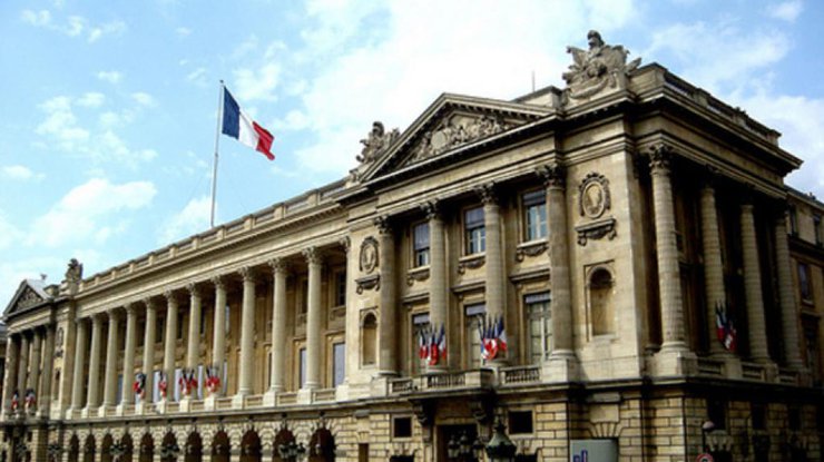 Правительство Франции объявило об отставке