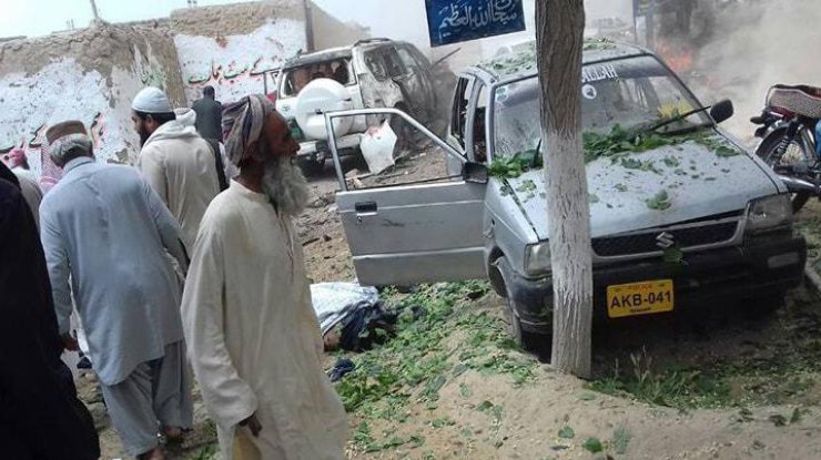 В Пакистане взорвали кортеж чиновника