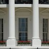 Белый дом закрыли из-за попытки проникновения 